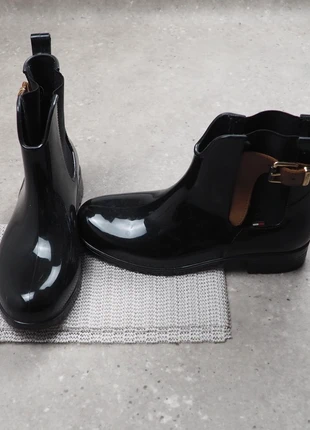 Bottines de pluie femme Tommy Hilfiger noir vernis - Taille 38, marque: Tommy Hilfiger, état: Très bon état, taille: 38, 34,00 €, 36,40 € Protection acheteurs (Pro) incluse