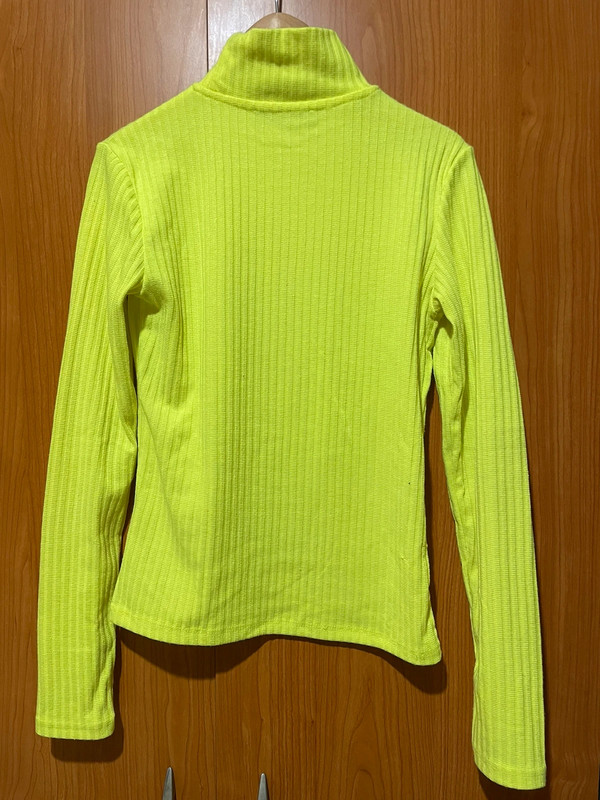 Top amarillo pull and bear 3