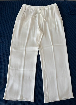 Zara Pantalone satinato bianco, marque: Zara, état: Neuf sans étiquette, taille: XL / 42 / 14, 22,00 €, 23,80 € Protection acheteurs incluse