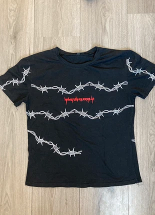 Black T-shirt with barbed wire , état: Très bon état, taille: M / 38 / 10, 5,00 €, 5,95 € Protection acheteurs incluse