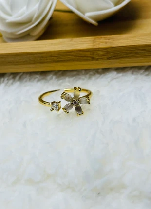 Bague Fleurs avec finition Dorée en Acier inoxydable Neuve, brand: CHROME, condition: New without tags, size: Adjustable, €9.99, €11.19 includes Buyer Protection