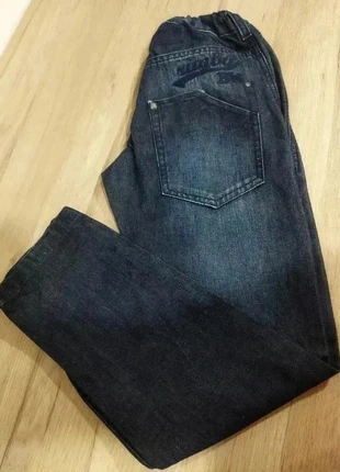 Calça ganga criança, marca: Outfit, estado: Muito bom, tamanho: 10 anos / 140 cm, €3.50, €4.38 inclui Proteção do Comprador