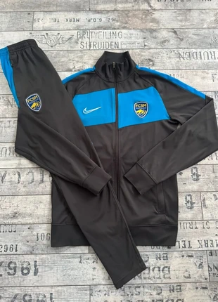 Survêtement FC Sochaux Montbéliard x Nike, merk: Nike, staat: Heel goed, maat: S, € 49,00, € 52,15 inclusief Kopersbescherming