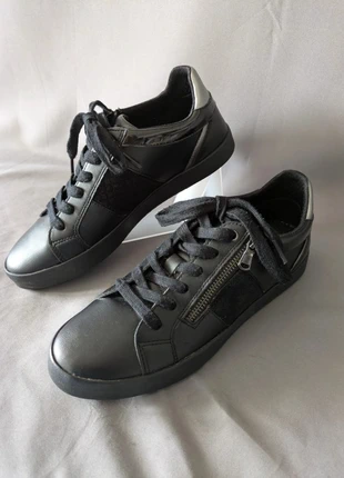 Baskets femme Geox Respira Blomiee cuir et suédine noire taille 39 parfait état, marke: Geox, zustand: Sehr gut, größe: 39, 50,00 €, 53,20 € beinhaltet Vinted-Käuferschutz Pro