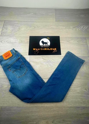 Jeans Levis Taille 27X29, merk: Levi's, staat: Heel goed, maat: S, € 19,90, € 21,60 inclusief Kopersbescherming