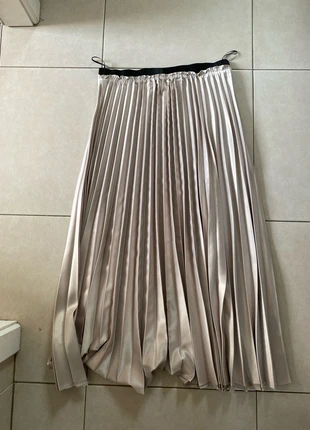 Jupe zara, marque: Zara, état: Très bon état, taille: L / 40 / 12, 5,00 €, 5,95 € Protection acheteurs incluse