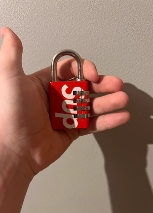 Supreme Masterlock Numeric Lock Red - SS19 - US