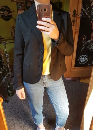 Schwarzer klassischer Blazer, marque: H&M, état: Très bon état, taille: XS / 34 / 6, 10,00 €, 11,20 € Protection acheteurs incluse