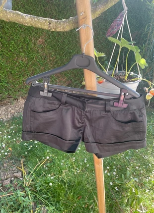 Short noir T38, marque: Pimkie, état: Bon état, taille: M / 38 / 10, 6,00 €, 7,00 € Protection acheteurs incluse