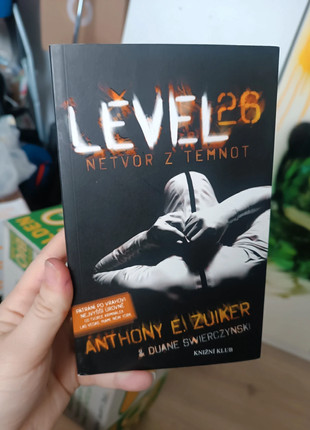 Obrázek k inzerátu: Level 26: Netvor z temnot - Anthony E. Zuiker, Duane Swierczynski