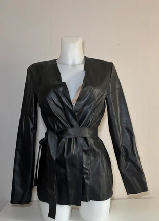 Blazer cuir noir, marke: Tezenis, zustand: Neu, größe: M / 38 / 10, 12,00 €, 13,30 € inklusive Vinted-Käuferschutz