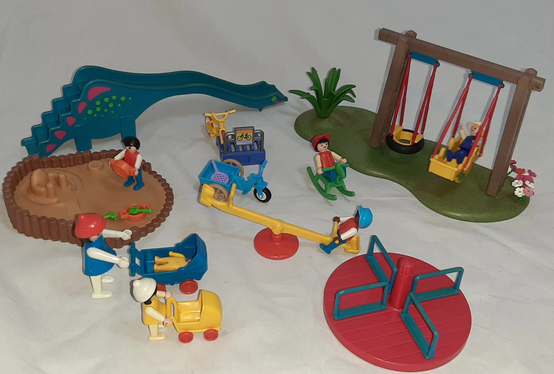Aire de jeux avec enfants Playmobil 3820 3821 3822 3308 vintage