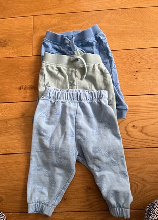 Lot pantalons, marque: Tex Baby, état: Très bon état, taille: 6-9 mois / 68 cm, 2,00 €, 2,80 € Protection acheteurs incluse