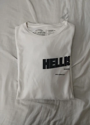 Sudadera blanca cuello redondo de Pull and Bear, merk: Pull & Bear, staat: Heel goed, maat: XS, € 3,00, € 3,85 inclusief Kopersbescherming