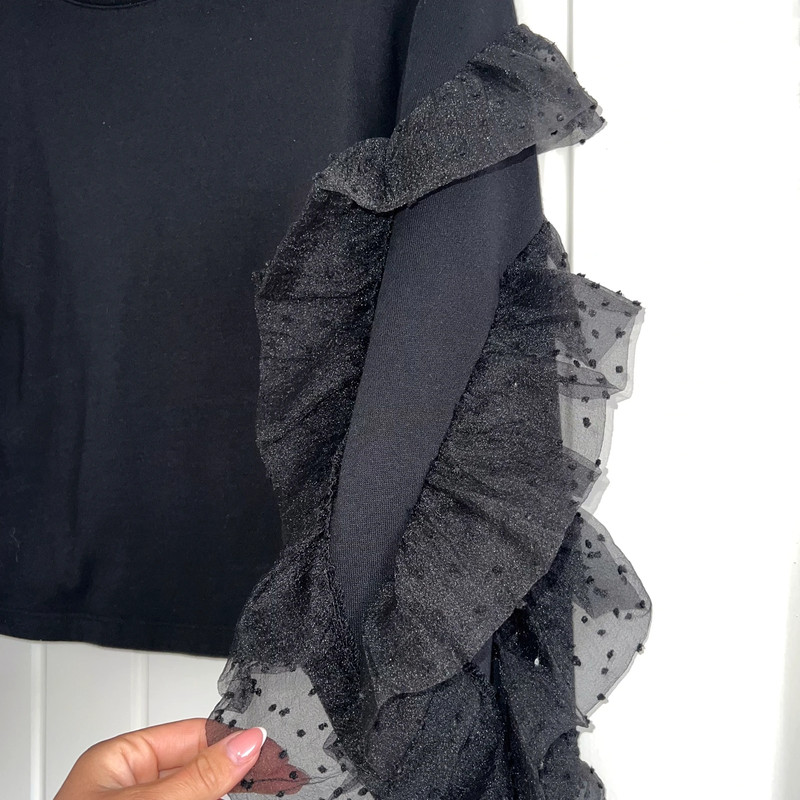 Zara black jumper with frill sleeve Vinted