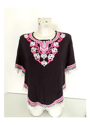 Blouse hippie chic noire brodée style poncho dentelle festival boho fluide viscose, brand: Yveline, condition: Very good, size: One size, €8.50, €9.63 includes Buyer Protection