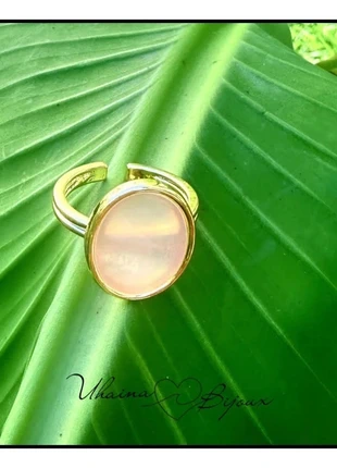 Bague dorée en acier inoxydable avec nacre ovale - Uhaina Bijoux, marque: Uhaina Bijoux, état: Neuf avec étiquette, taille: Ajustable, 9,00 €, 10,15 € Protection acheteurs (Pro) incluse