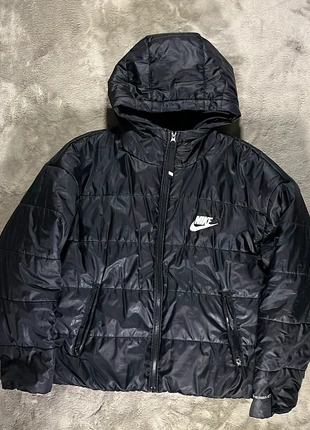 Doudoune Nike Nsw Syn Noir Femme | Taille M, marque: Nike, état: Très bon état, taille: M / 38 / 10, 40,00 €, 42,70 € Protection acheteurs incluse