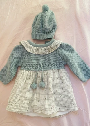 Vestido bebé azul clarito con detalles de punto, cómodo y elegante - Talla 3-6 meses, marca: Popys, estado: Muy bueno, tamaño: 1-3 meses / 56 cm, 13,50 €, 14,18 € Protección al comprador incluida