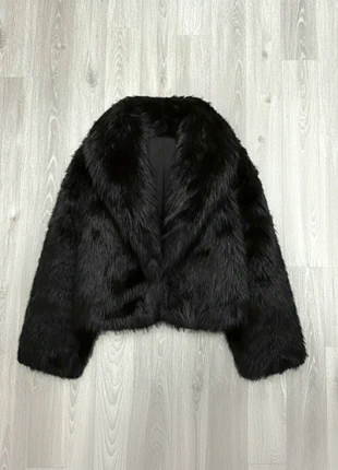 Veste en fausse fourrure noire (veste déjà réservée), marke: Noir, zustand: Neu, größe: M / 38 / 10, 45,00 €, 47,95 € inklusive Vinted-Käuferschutz