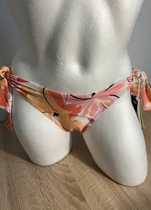 Braguita Bikin Rip Curl flores, marque: Rip Curl, état: Très bon état, taille: L / 40 / 12, 13,99 €, 15,39 € Protection acheteurs incluse