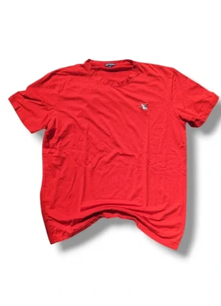 Tshirt chevignon rouge taille M, marque: Chevignon, état: Très bon état, taille: M, 5,00 €, 5,95 € Protection acheteurs incluse