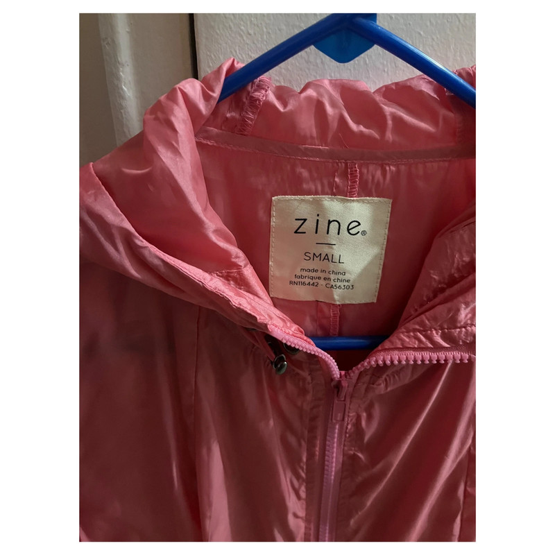 Zine Pink Windbreaker Size Small 2