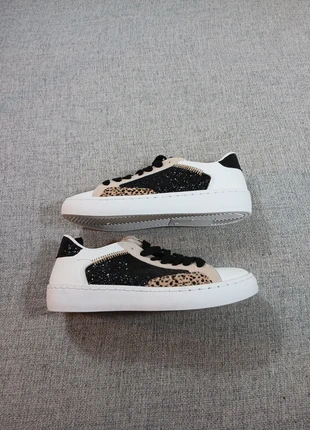 Baskets Marquiiz blanches léopard paillettes noires semelle épaisse tendance Taille 37, marque: Marquiiz, état: Très bon état, taille: 37, 20,00 €, 21,70 € Protection acheteurs (Pro) incluse