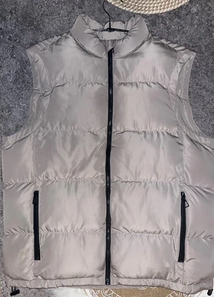 Doudoune sans manches, marque: Zara, état: Neuf sans étiquette, taille: S, 20,00 €, 21,70 € Protection acheteurs incluse