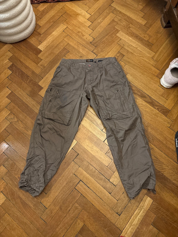 Parachute pants 2000s