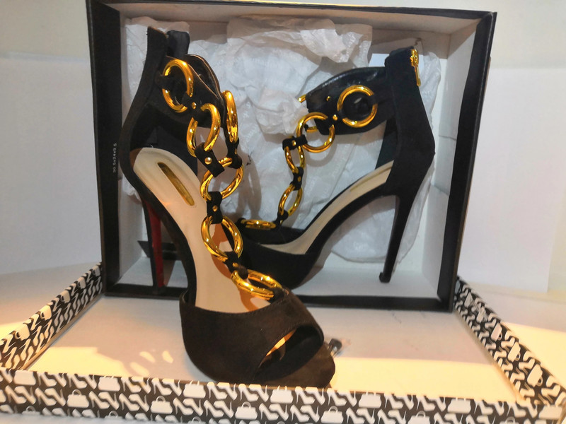 Decolte 2025 nere primadonna