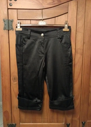 Bermuda habillé noir satiné, condition: Good, size: Other, €3.99, €4.89 includes Buyer Protection