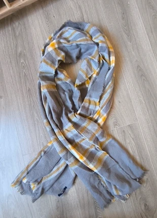 Écharpe quadrillée Kiabi, marque: Kiabi, état: Très bon état, 2,00 €, 2,80 € Protection acheteurs incluse