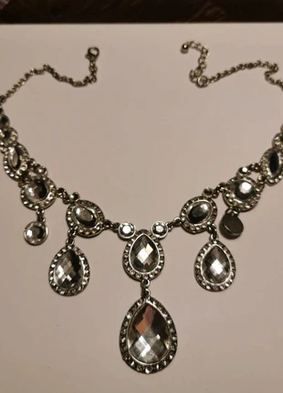 Collier baroque, marque: H&M, état: Très bon état, 5,00 €, 5,95 € Protection acheteurs incluse