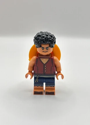 Lego One piece Monkey d Luffy, merk: LEGO, staat: Heel goed, maat: 1-3 maanden / 56 cm, € 11,50, € 12,78 inclusief Kopersbescherming