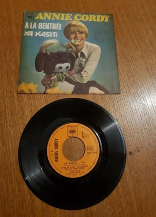Vinyl 45t Annie Cordy à la rentrée, état: Très bon état, 1,99 €, 2,79 € Protection acheteurs incluse