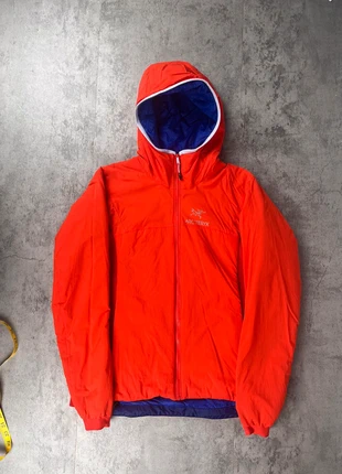 Doudoune Arc’teryx Atom orange | L femme, marca: Arc'teryx, estado: Muito bom, tamanho: L / 40 / 12, €140.00, €147.70 inclui Proteção do Comprador