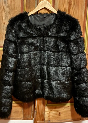 black faux fur jacket, marque: Vintage Love, état: Bon état, taille: L / 40 / 12, 20,00 €, 21,70 € Protection acheteurs incluse
