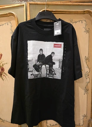 Maglia Ufficiale Oasis Live 25 tour Official Merch taglia XL, marque: Oasis, état: Neuf avec étiquette, taille: XL, 80,00 €, 84,70 € Protection acheteurs incluse
