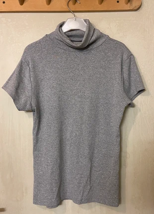 Top pull roulé manche courte y2k , marque: Zara, état: Très bon état, taille: L / 40 / 12, 6,00 €, 7,00 € Protection acheteurs incluse