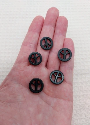 Perles peace & love noir en acrylique - 5pcs A1168, merk: Création Bijoux, staat: Heel goed, € 1,95, € 2,75 inclusief Kopersbescherming Pro