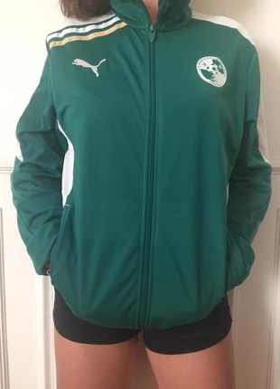 veste PUMA jogging sport verte, merk: Puma, staat: Goed, maat: 13 jaar / 158 cm, € 7,90, € 9,00 inclusief Kopersbescherming