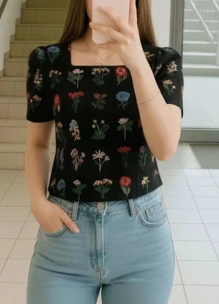 Haut noir à fleurs brodées – Taille S, marque: Elena & Co, état: Très bon état, taille: S / 36 / 8, 37,60 €, 40,18 € Protection acheteurs incluse