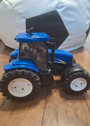 Obrázek k inzerátu: Traktor New Holland