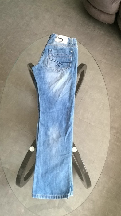 Jeans pour homme taille 34. 2