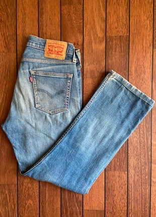 Jean Levi's Homme 513 W30 L32 - L - 40FR coupe droite Bleu denim vintage patch brodé, brand: Levi's, condizioni: Ottime, taglia: IT 40 | W30, €21.50, €23.28 include la Protezione acquisti