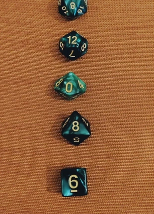 Lot de dés, marke: Inconnu, zustand: Neu, 4,00 €, 4,90 € inklusive Vinted-Käuferschutz