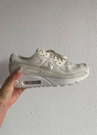 Nike Air Max 90 Summit White DC1161-100, marque: Nike, état: Très bon état, taille: 39, 100,00 €, 105,70 € Protection acheteurs incluse