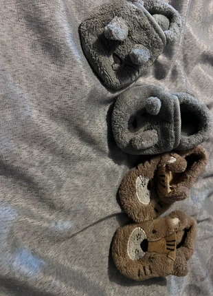 2 stuks slofjes, brand: Action, condizioni: Buone, taglia: 19, €1.50, €2.28 include la Protezione acquisti