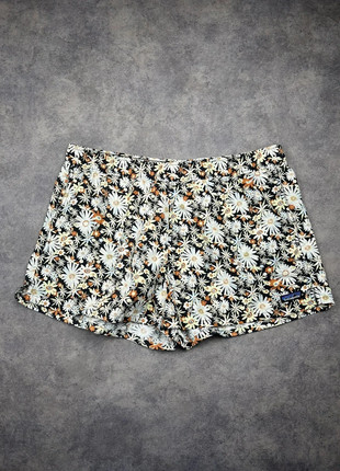 Short Patagonia | Taille L | Couleur Blanc, Noir, marque: Patagonia, état: Très bon état, taille: L / 40 / 12, 23,00 €, 24,85 € Protection acheteurs (Pro) incluse